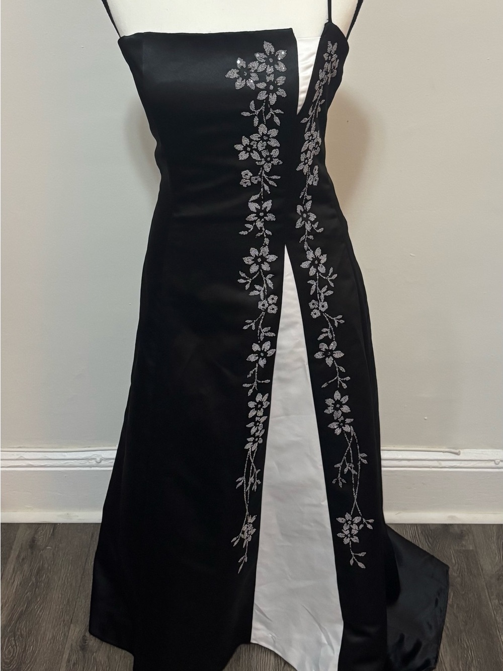 debut vintage monochrome homecoming dress